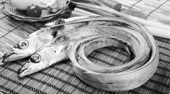 恐怖！甲醛帶魚(yú)流入市場(chǎng)，這樣的帶魚(yú)不要買(mǎi)！